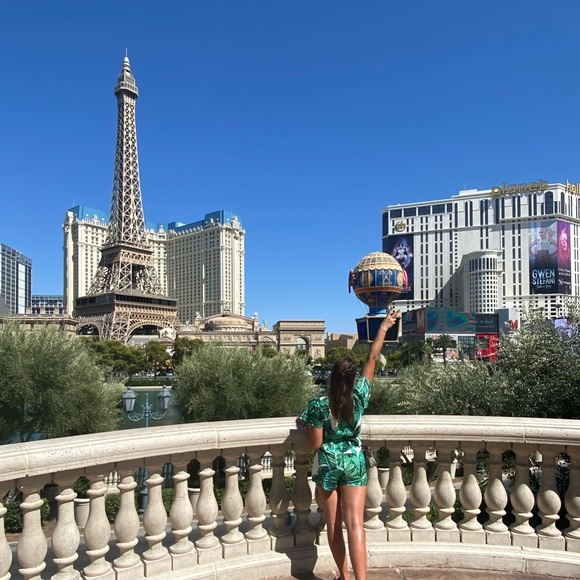 Meet your Posher, Jennifer - Picture 1 of 9